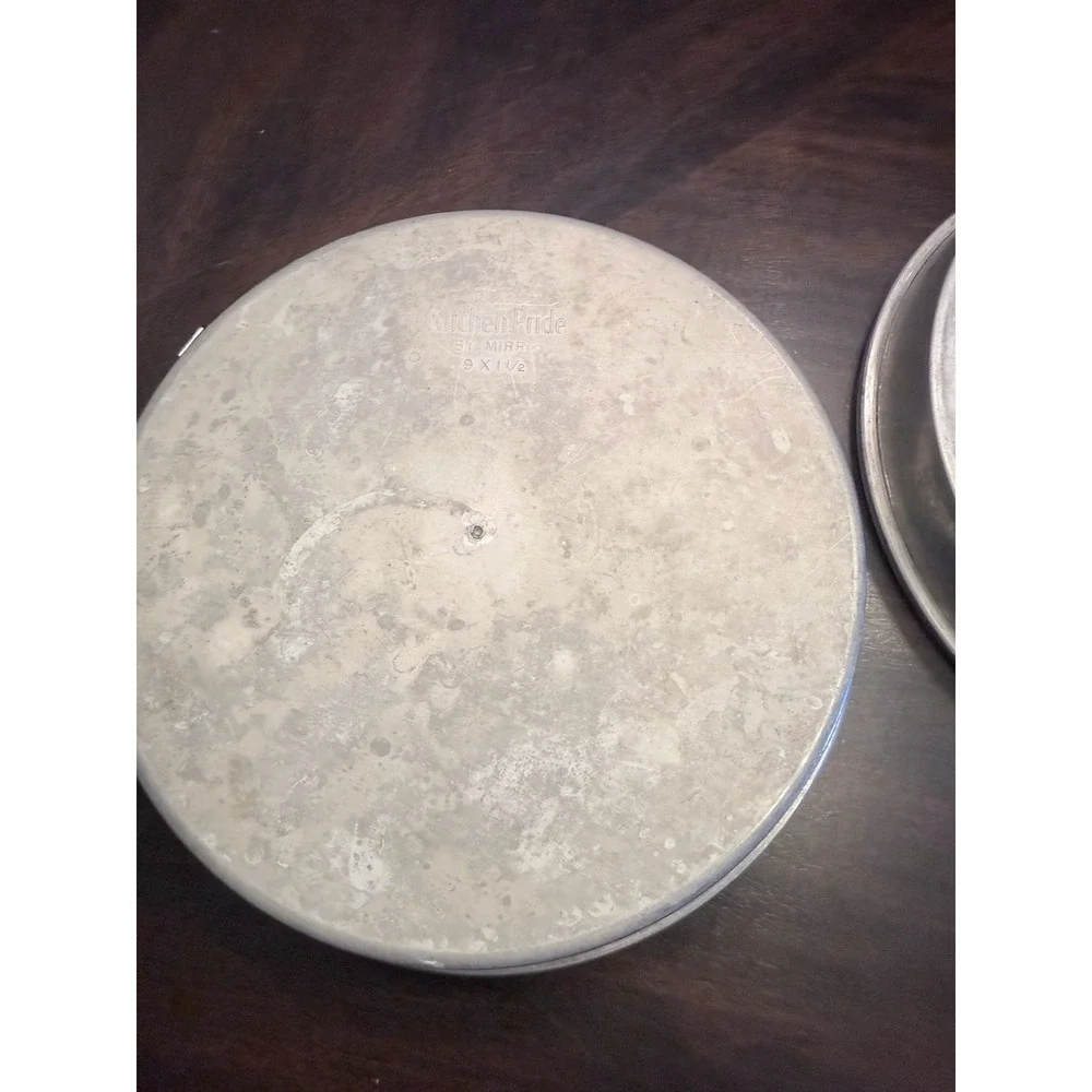 Lot of 2 Vintage Kitchen Pride by Mirror Quick Release 9 inch cake pans round
